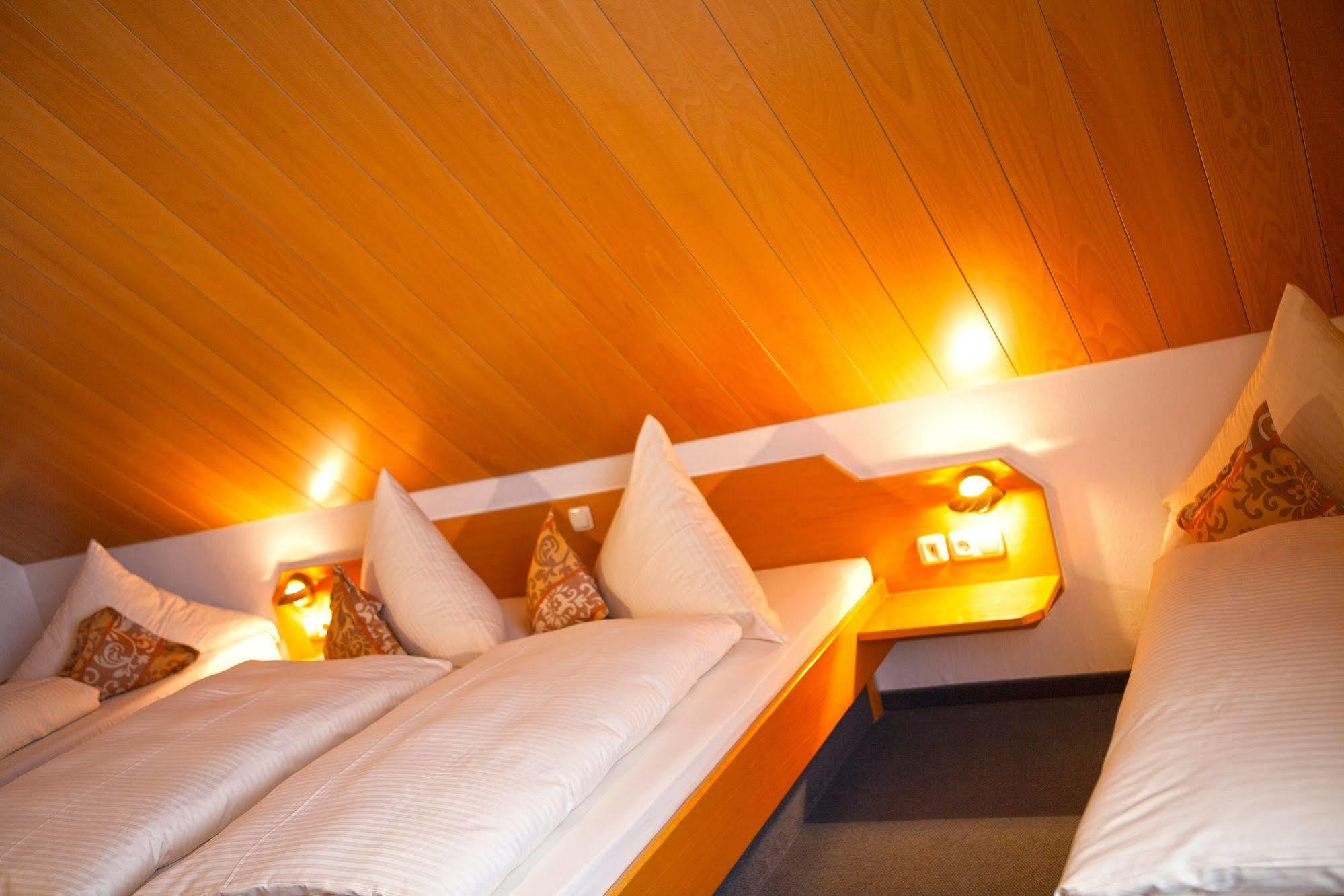 Hotel Am Ostpark Neubiberg Extérieur photo
